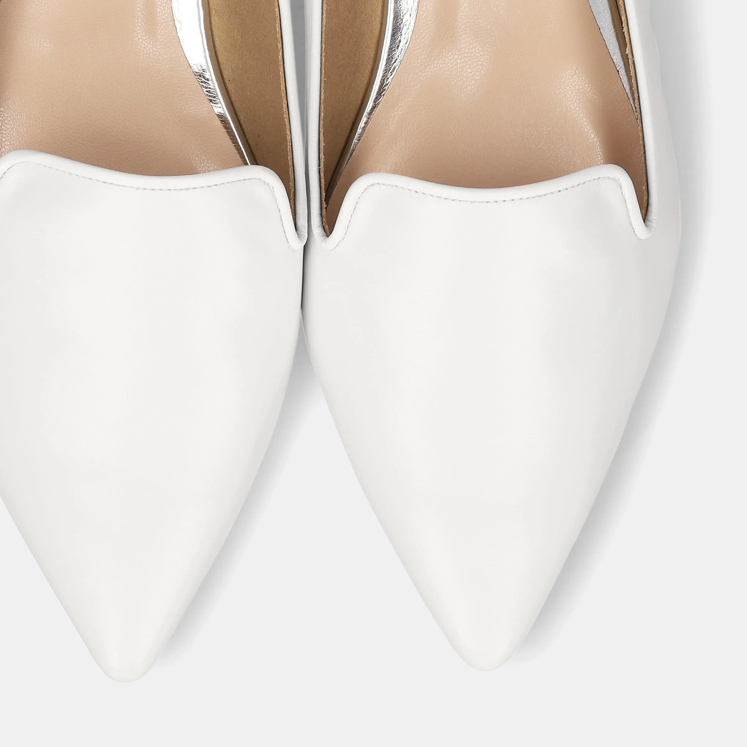15% OFF: SSBI: Opera Design Flat Shoes (4772) White