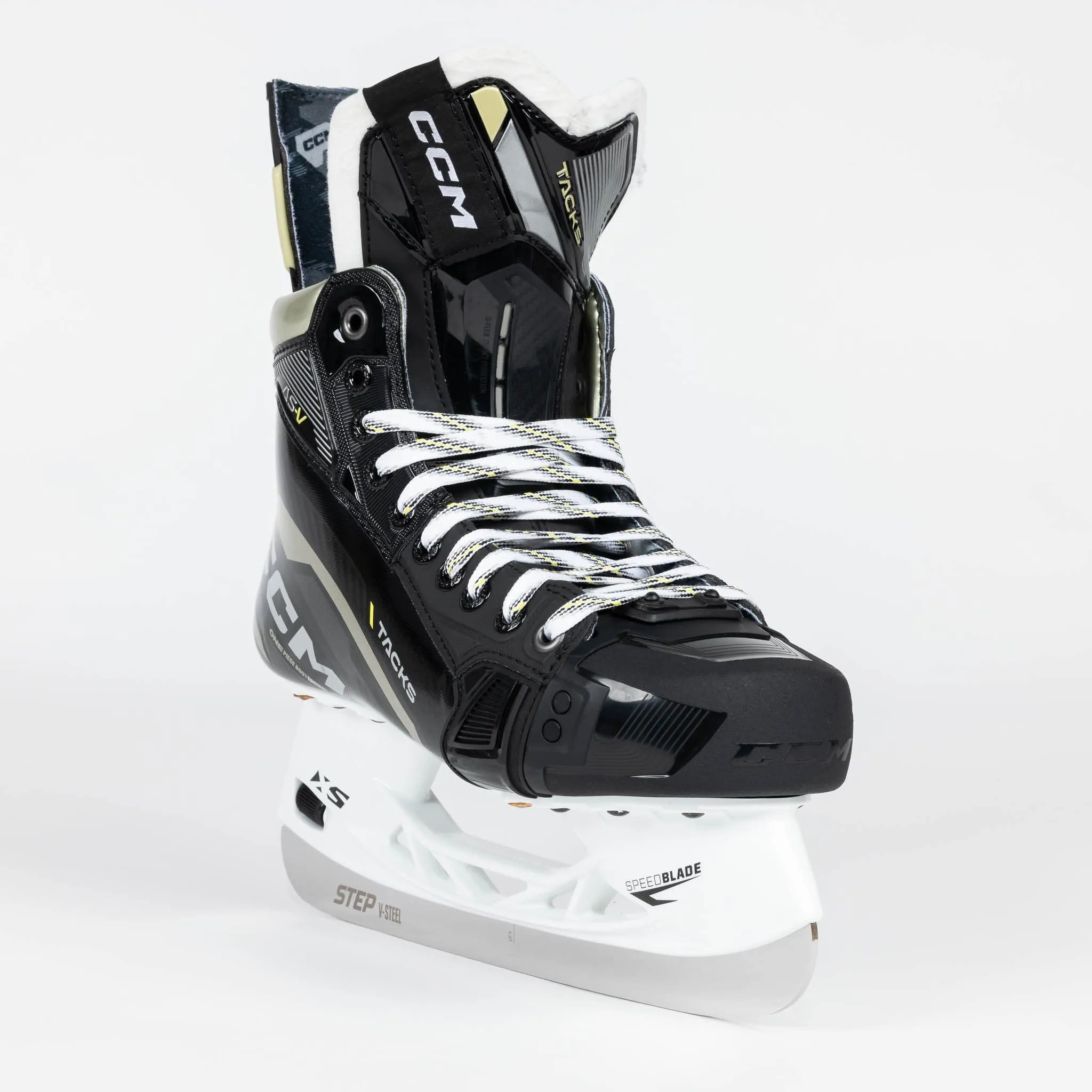 CCM Tacks AS-V Intermediate Hockey Skates
