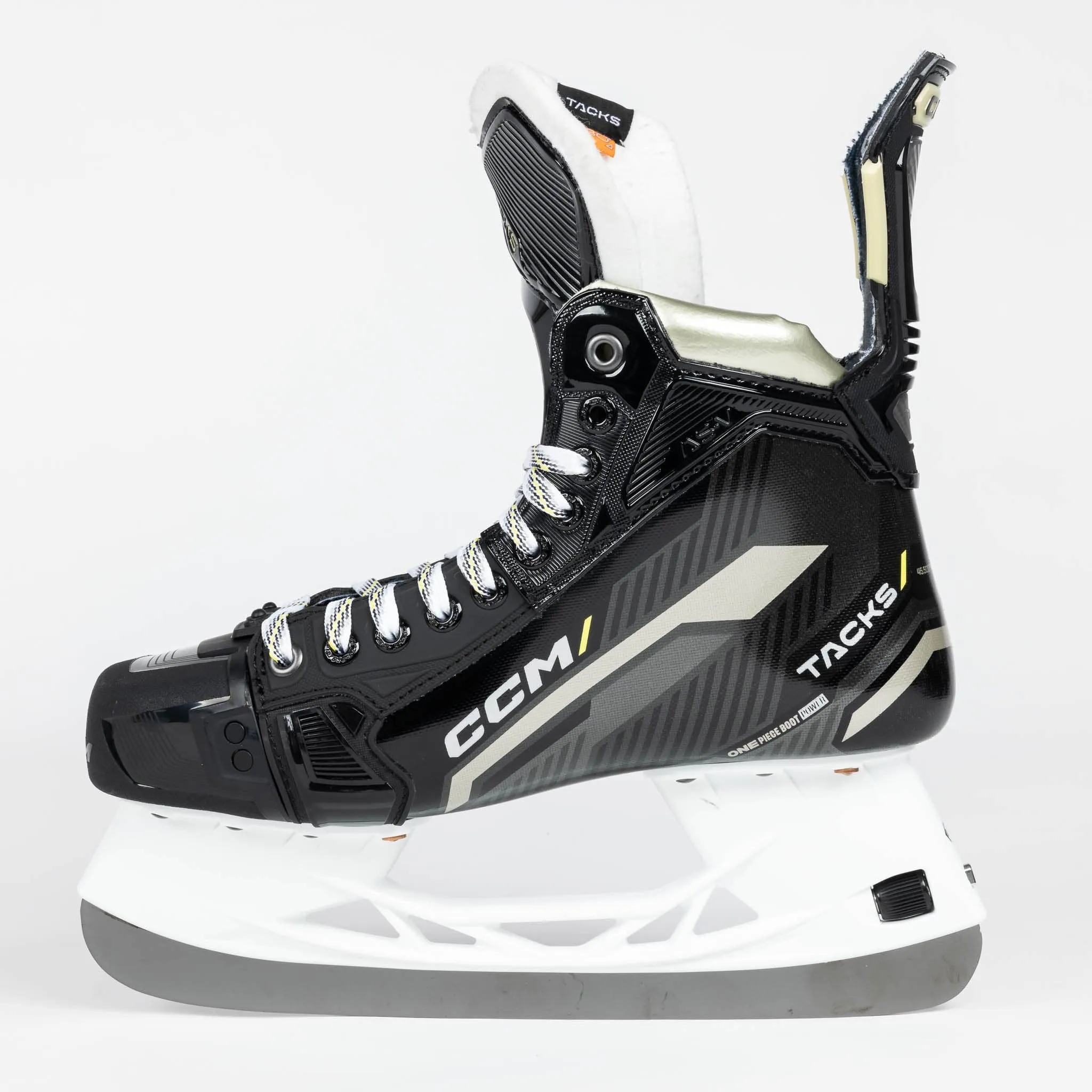 CCM Tacks AS-V Intermediate Hockey Skates