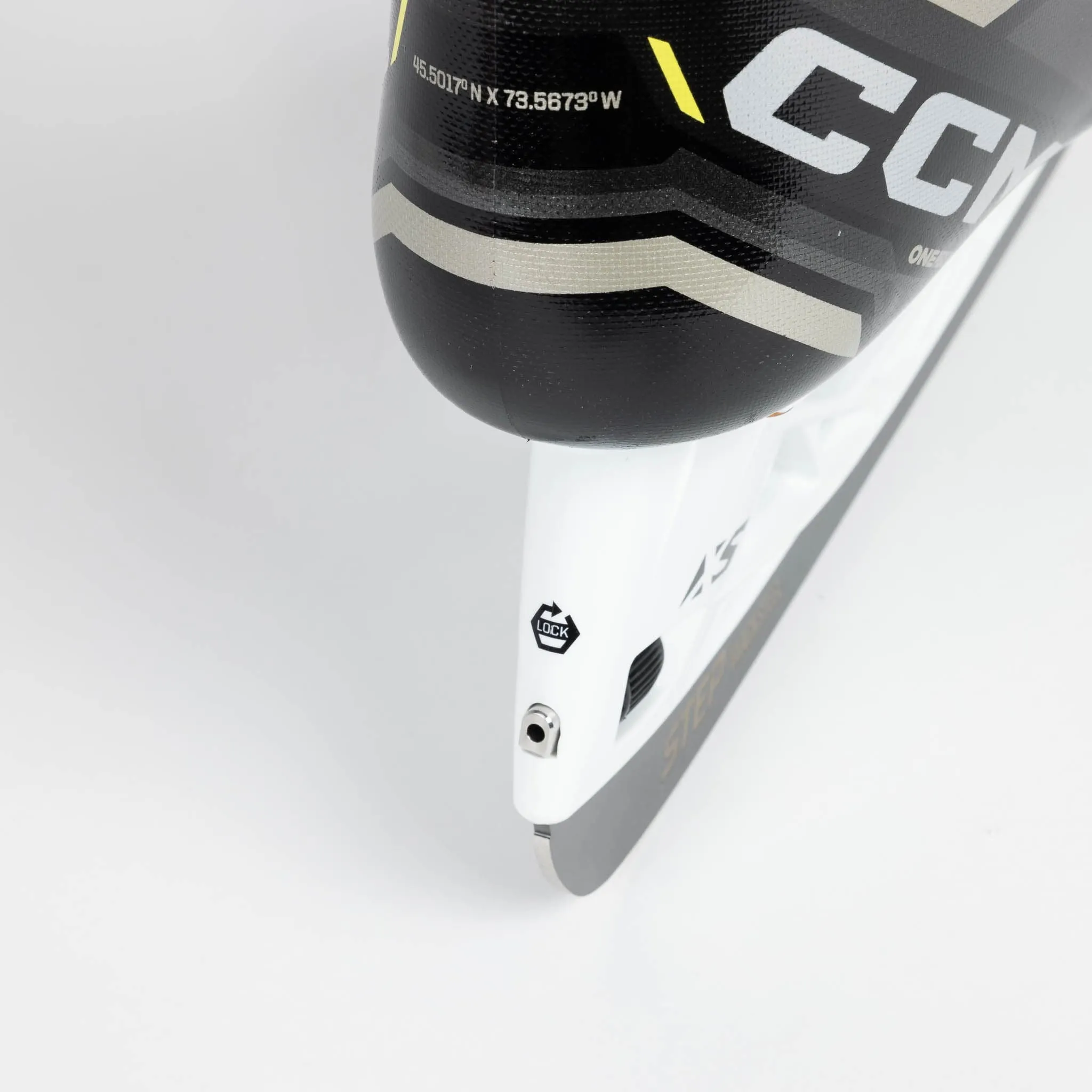 CCM Tacks AS-V Intermediate Hockey Skates