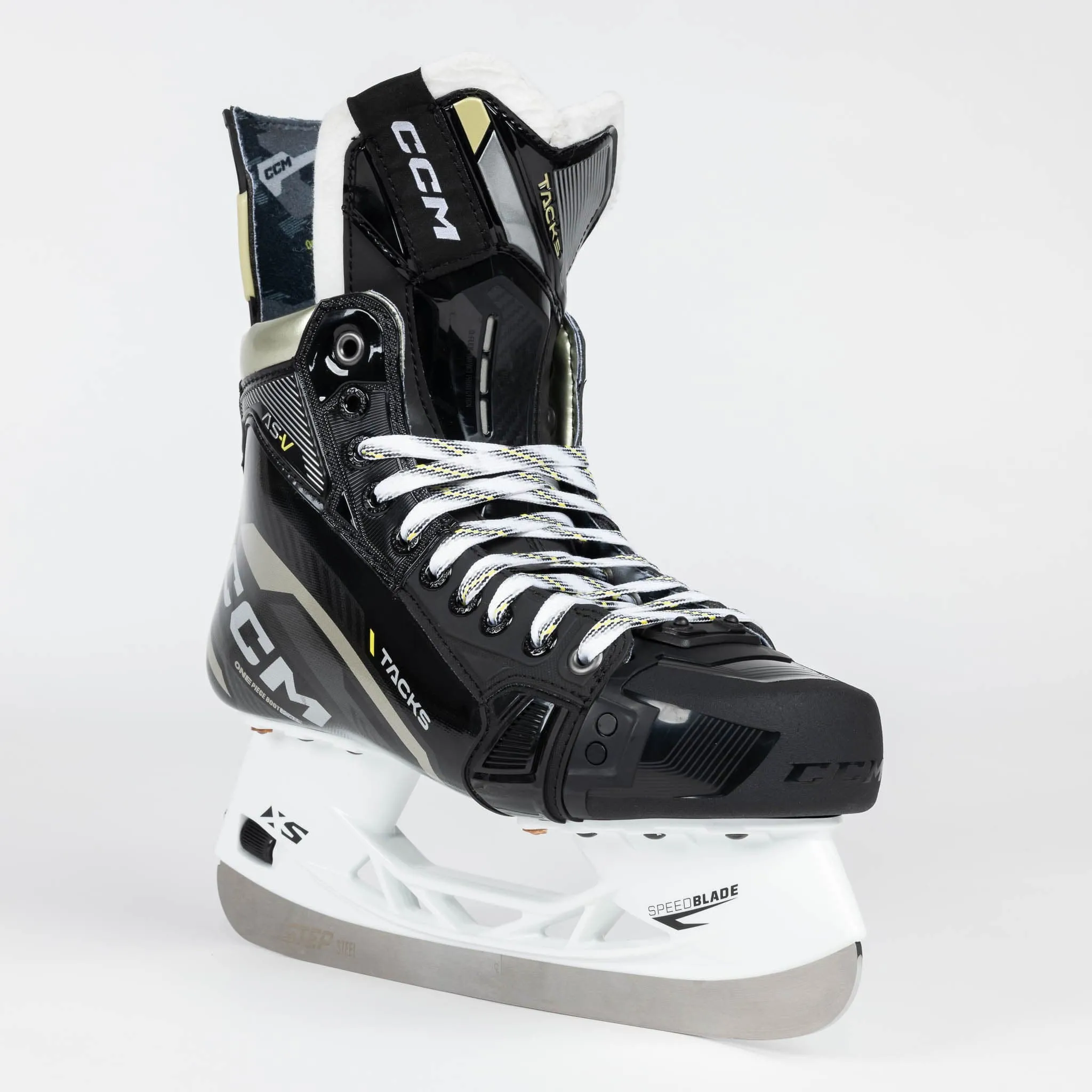 CCM Tacks AS-V Intermediate Hockey Skates