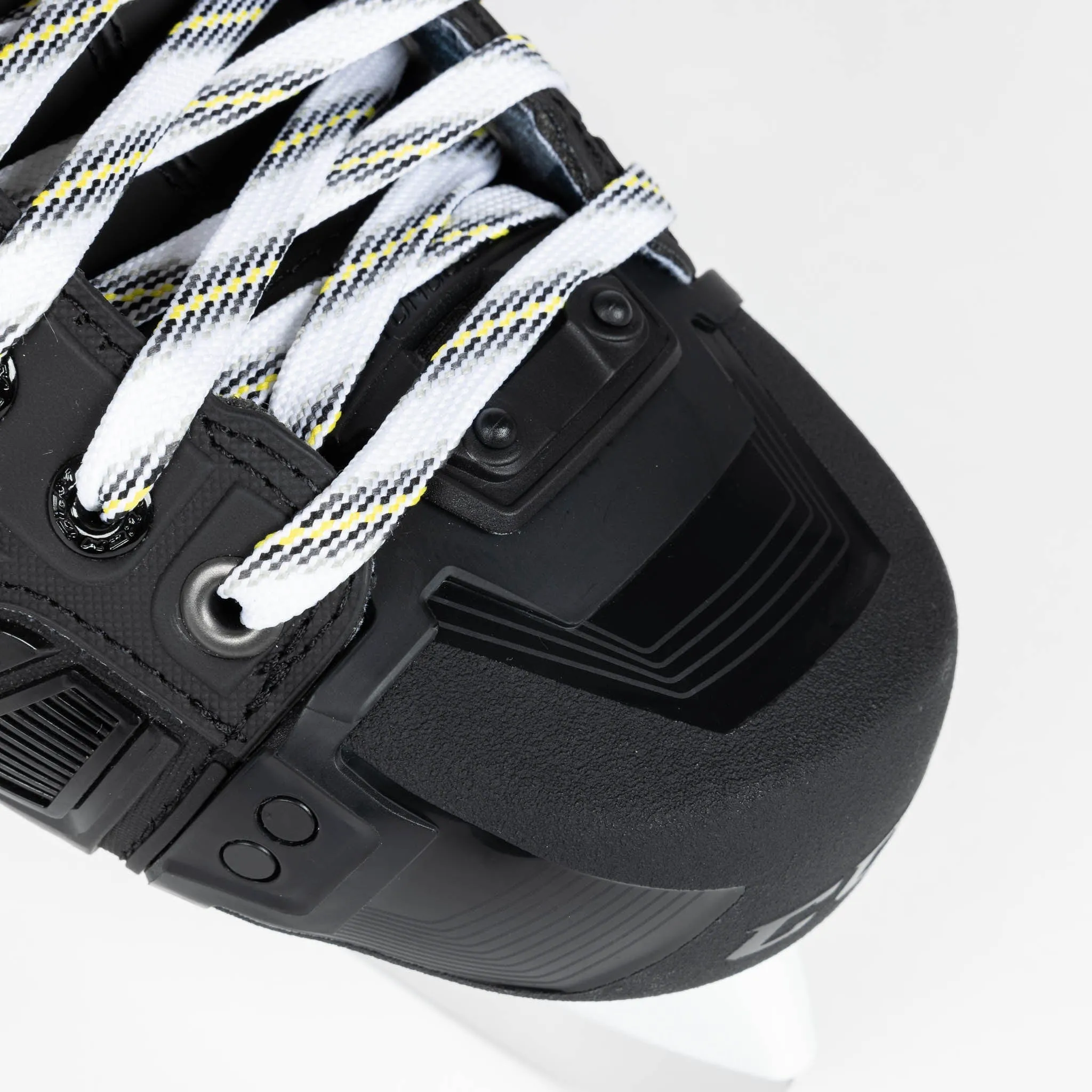 CCM Tacks AS-V Intermediate Hockey Skates