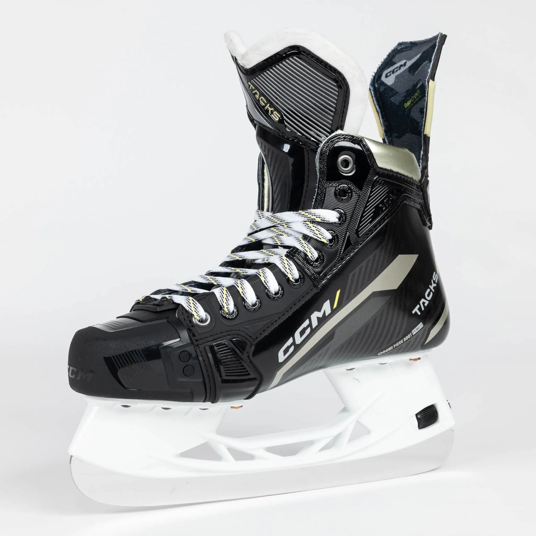 CCM Tacks AS-V Intermediate Hockey Skates