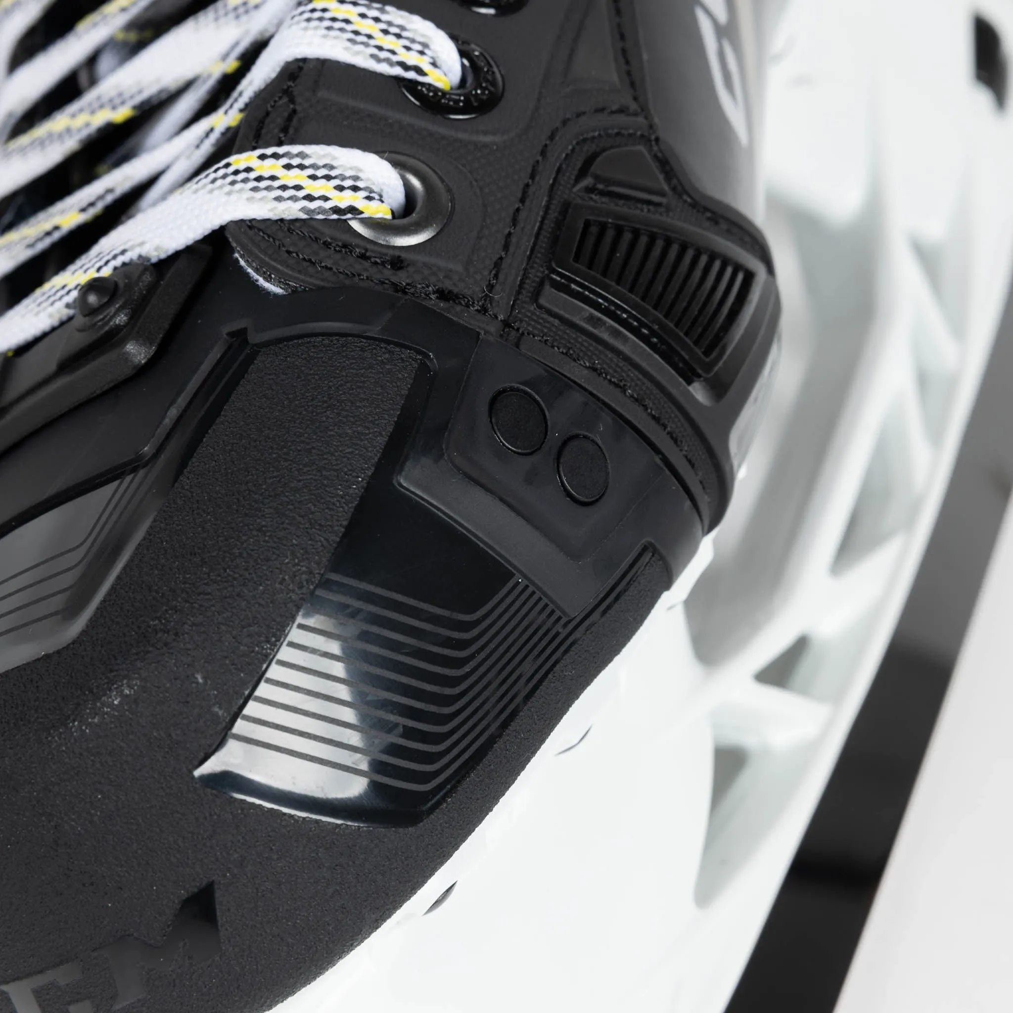 CCM Tacks AS-V Intermediate Hockey Skates