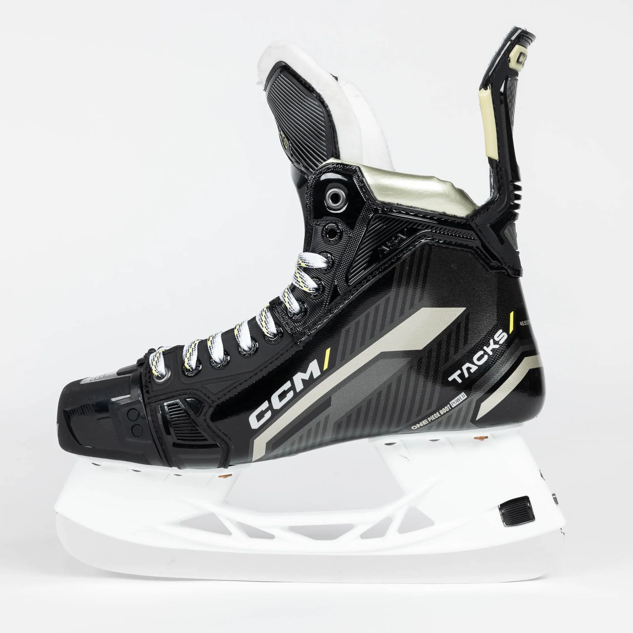 CCM Tacks AS-V Intermediate Hockey Skates
