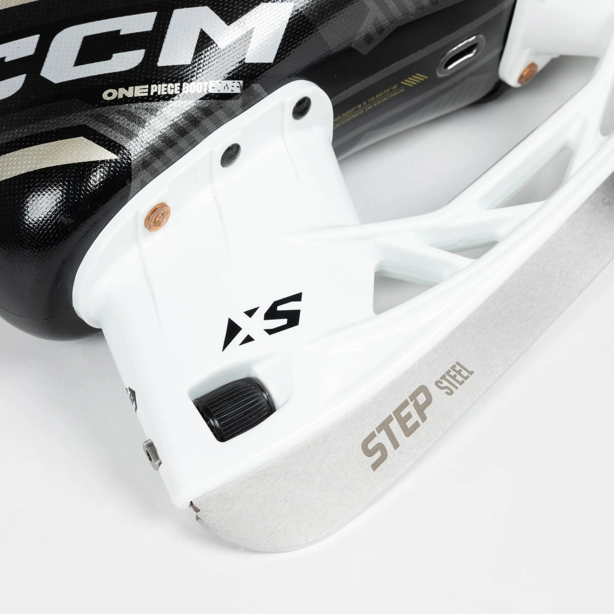 CCM Tacks AS-V Intermediate Hockey Skates