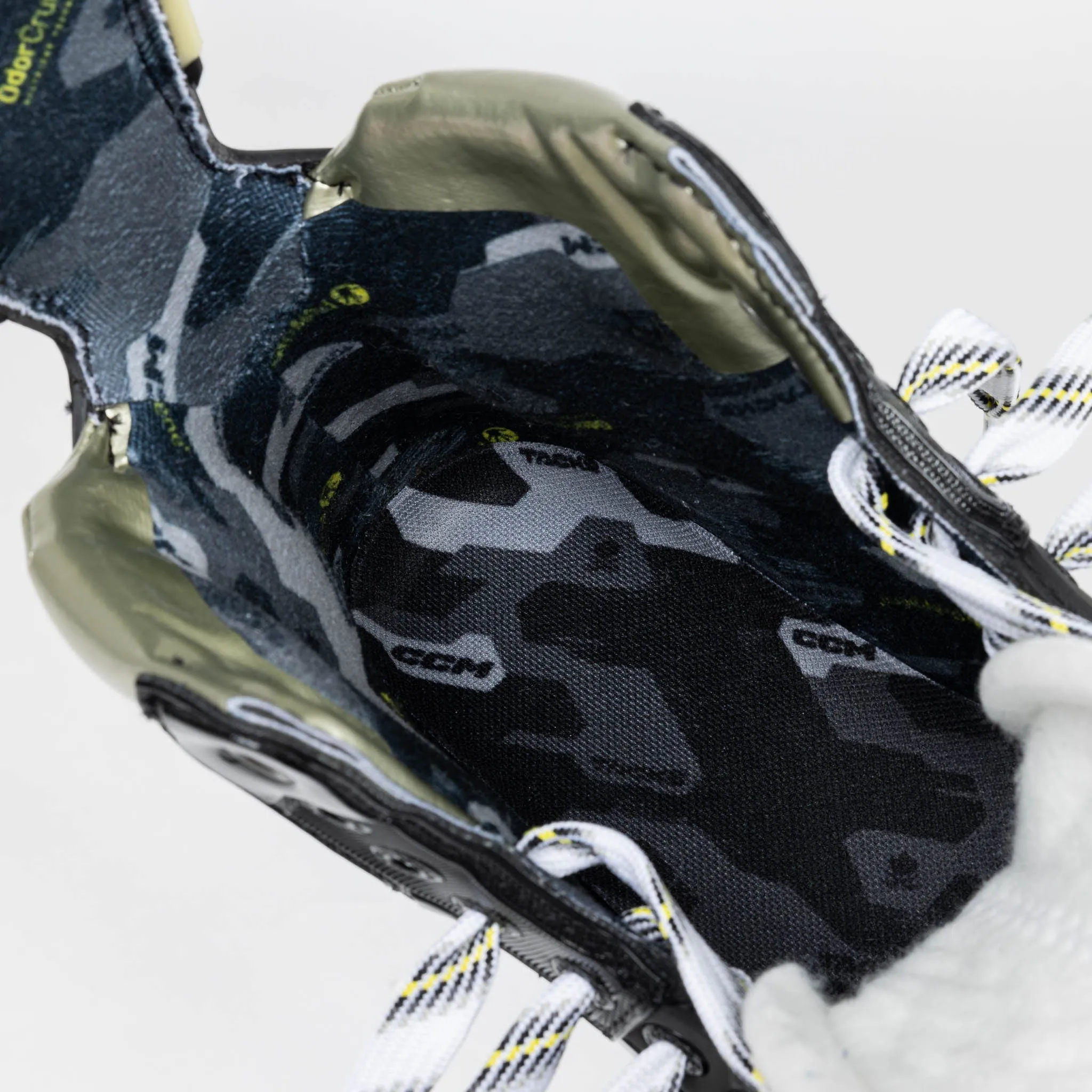 CCM Tacks AS-V Intermediate Hockey Skates