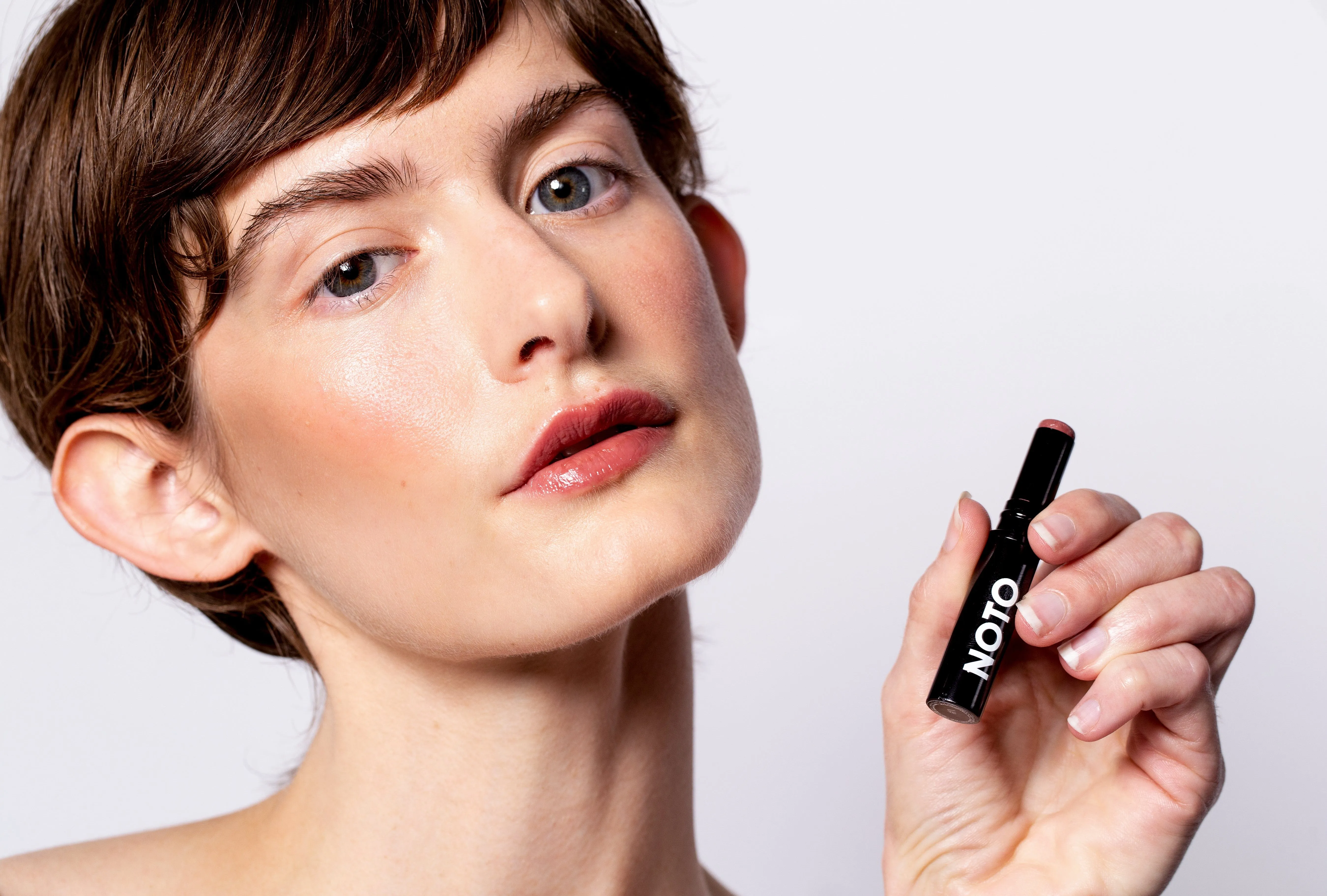 FIVE: MULTI-BENE STICK // LIPS   CHEEKS