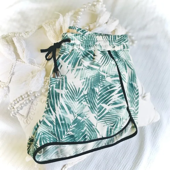 ICHI | S/M | Palm Fronds Black Piping Tropical Drawstring Light Mini Shorts