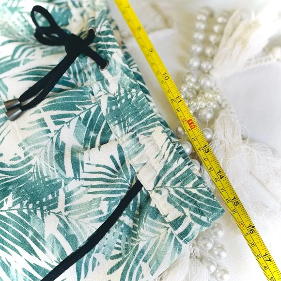 ICHI | S/M | Palm Fronds Black Piping Tropical Drawstring Light Mini Shorts