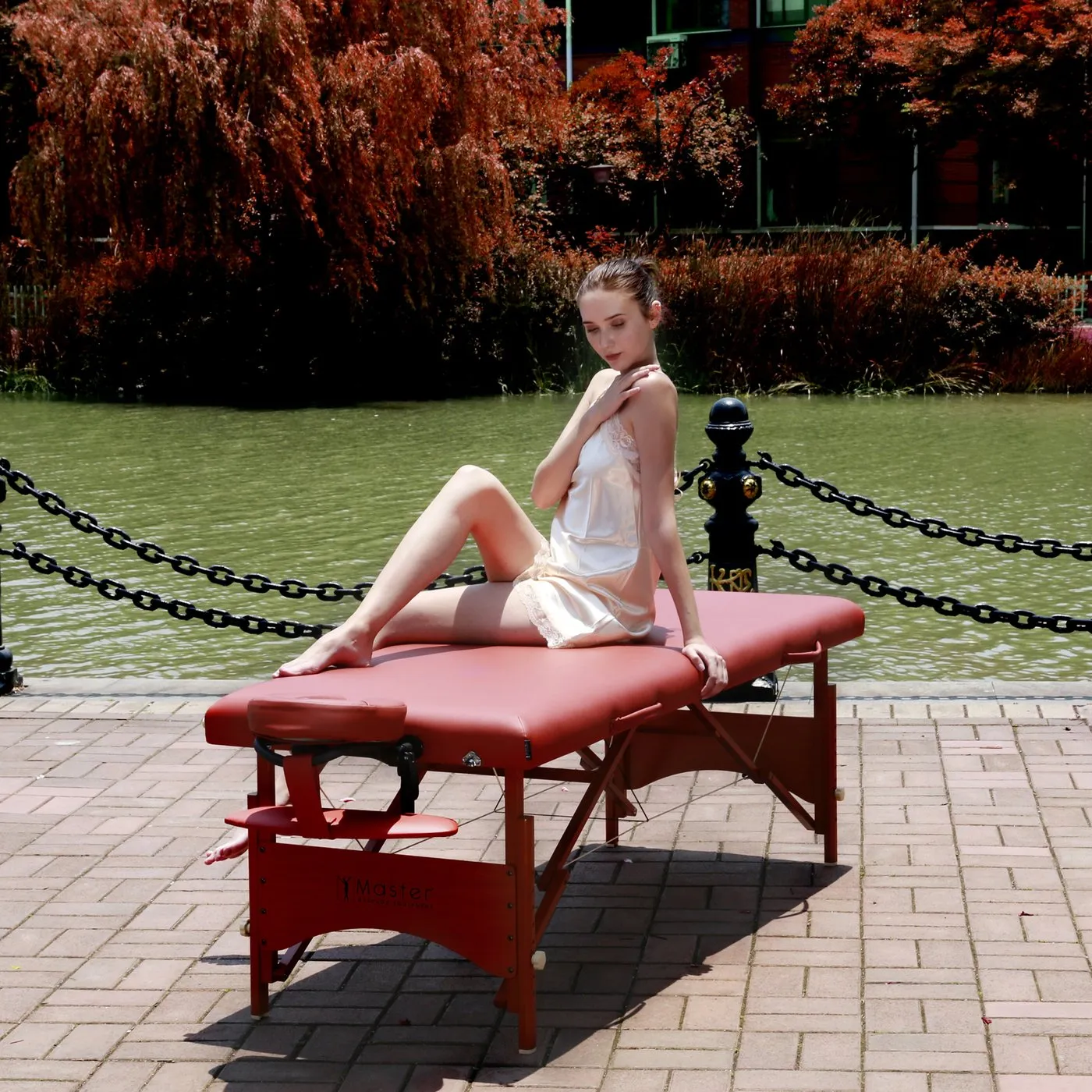 Master Massage FAIRLANE™ 25" Portable Massage Table Package