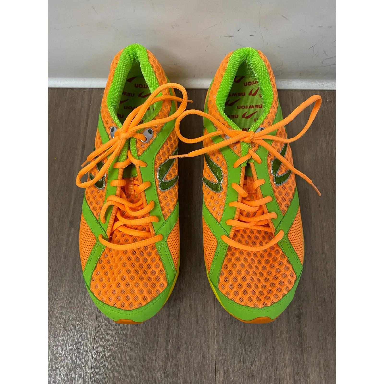 Newton Motion Tennis Shoes Sz 9.5 Excellent condition.