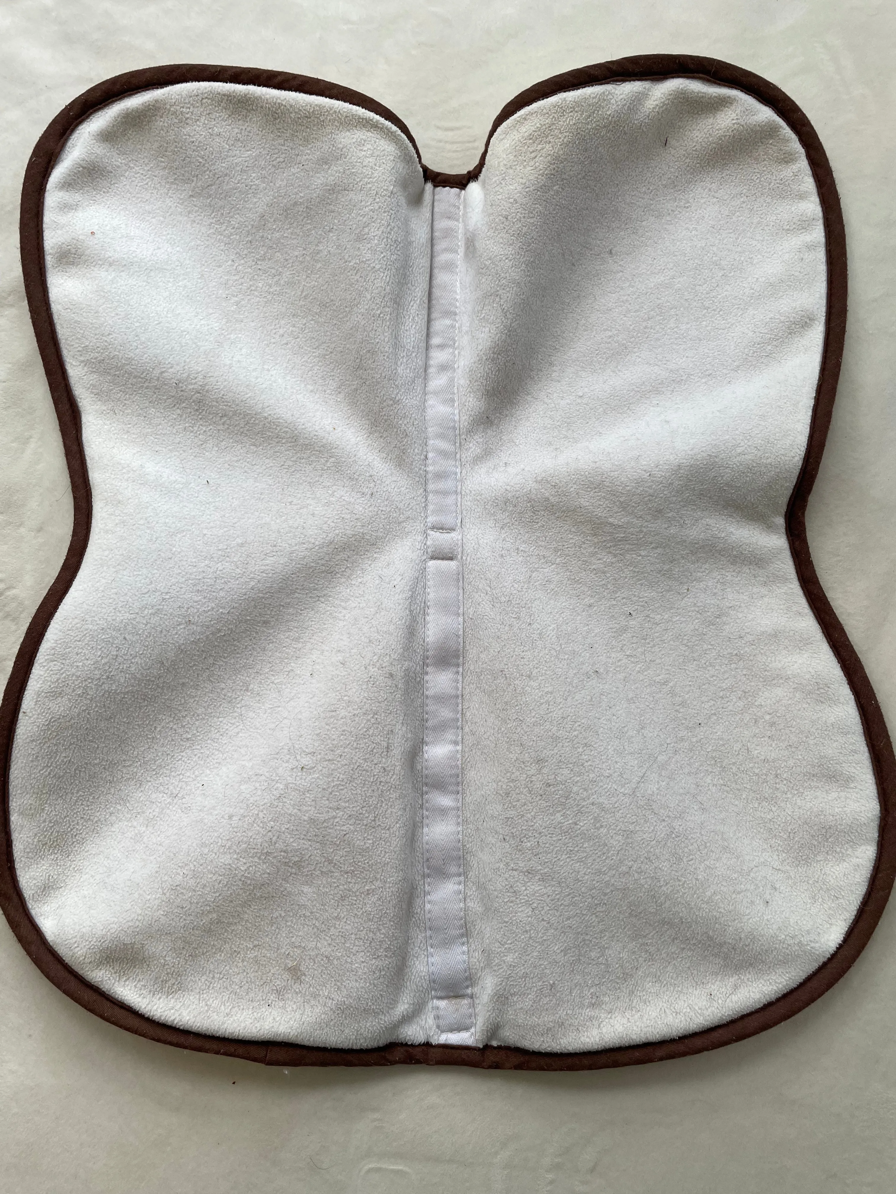 Ogilvy Memory Foam Half Pad, Size Medium (22” Spine)