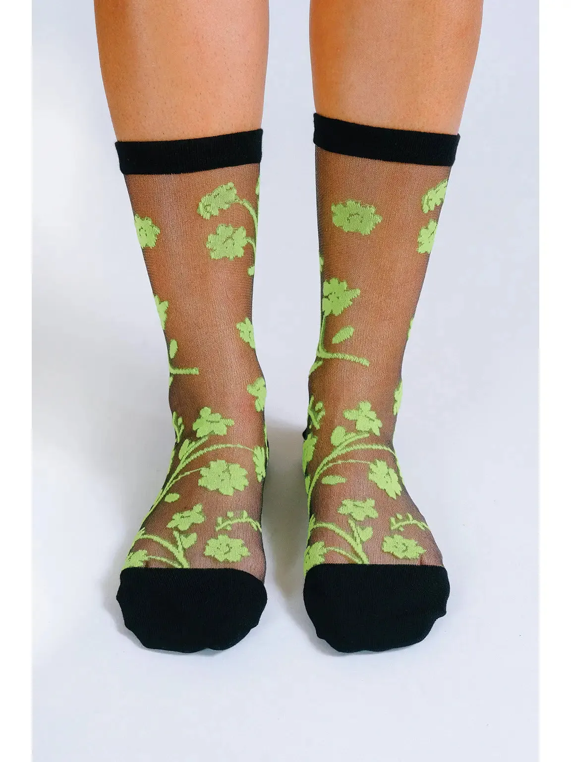 Petal Sheer Ankle Socks