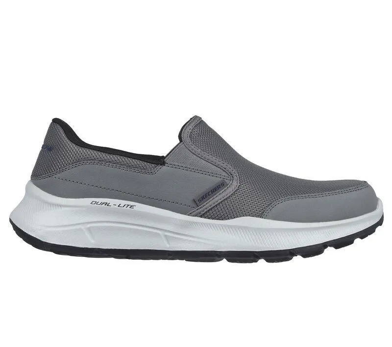 Skechers 232515 Equalizer 5.0 Persistable Walking-Sneaker für Herren mit weiter Passform
