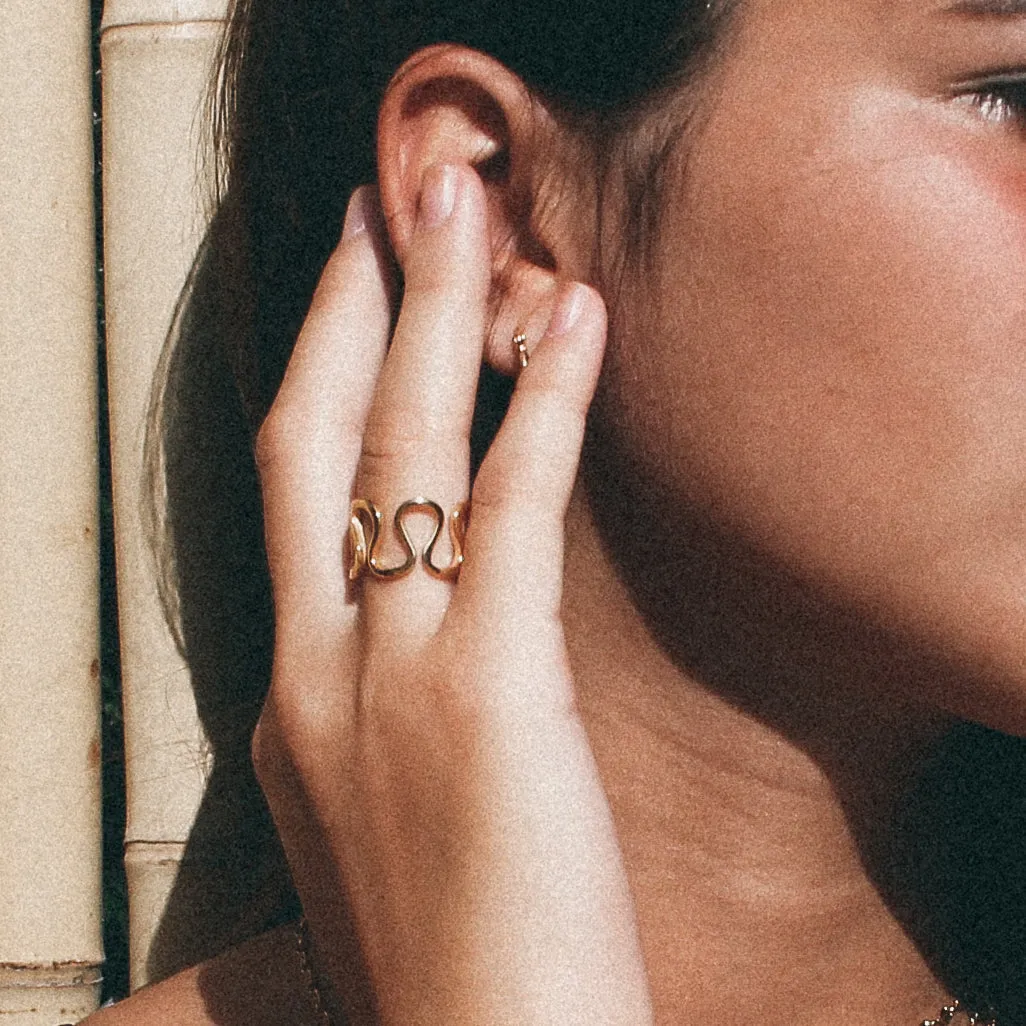 Waves Ring